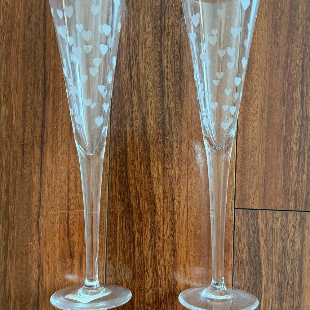Elegant Clear Champagne Flutes with White Heart Pattern - Set of 2